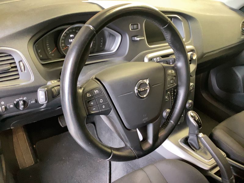 Volvo V40 2.0 D2 Kinetic — zdjęcie 13