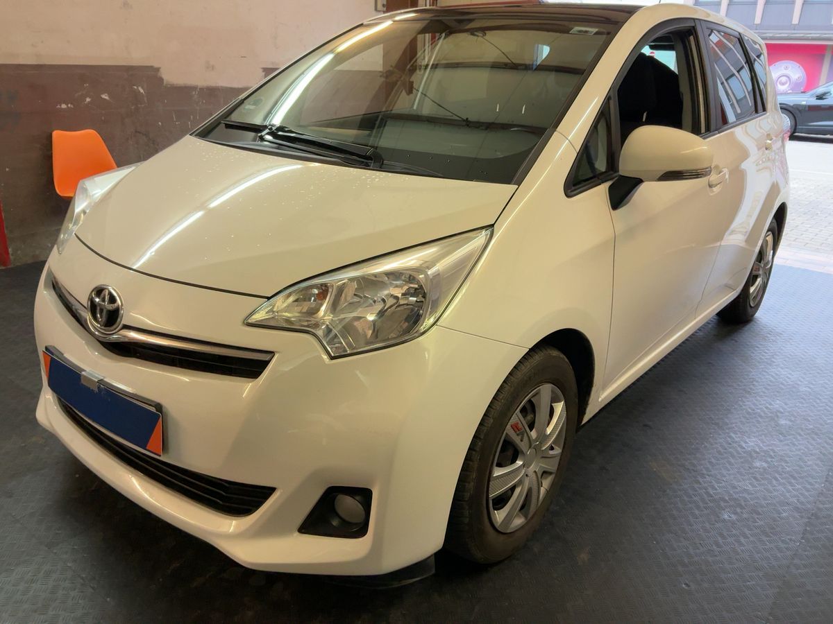 Toyota Verso-S 1.33 Dual VVT-i Club