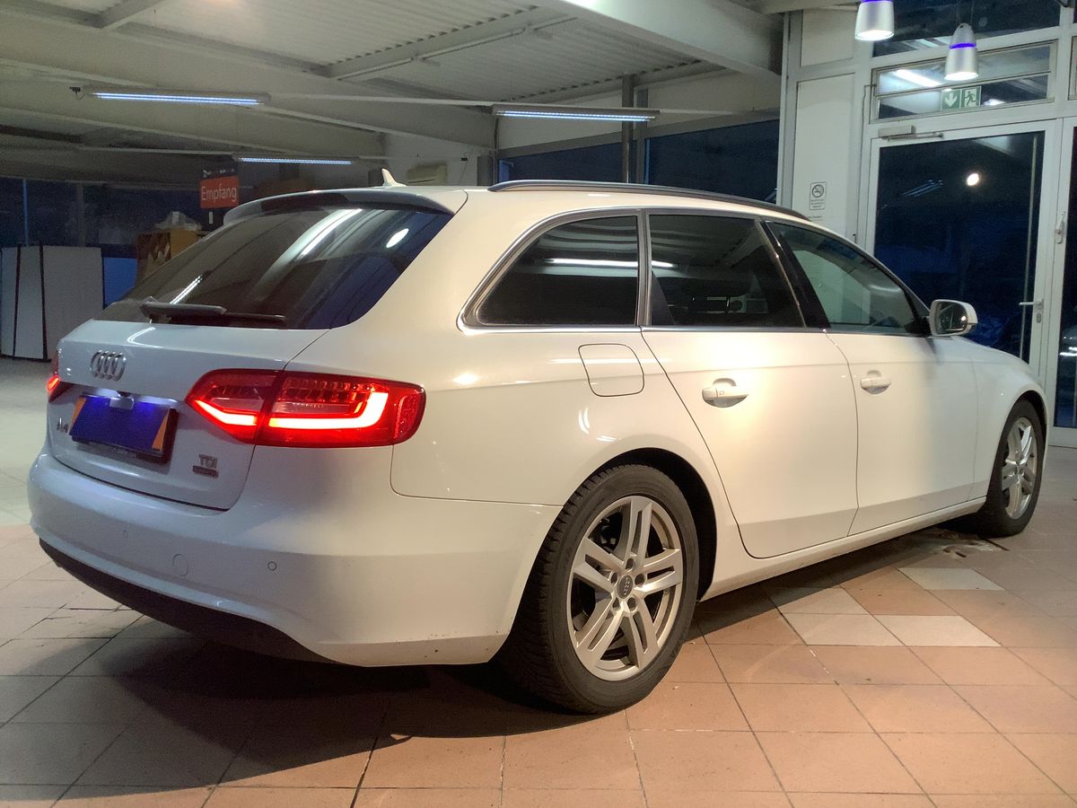 Audi A4 2015 — photo 9
