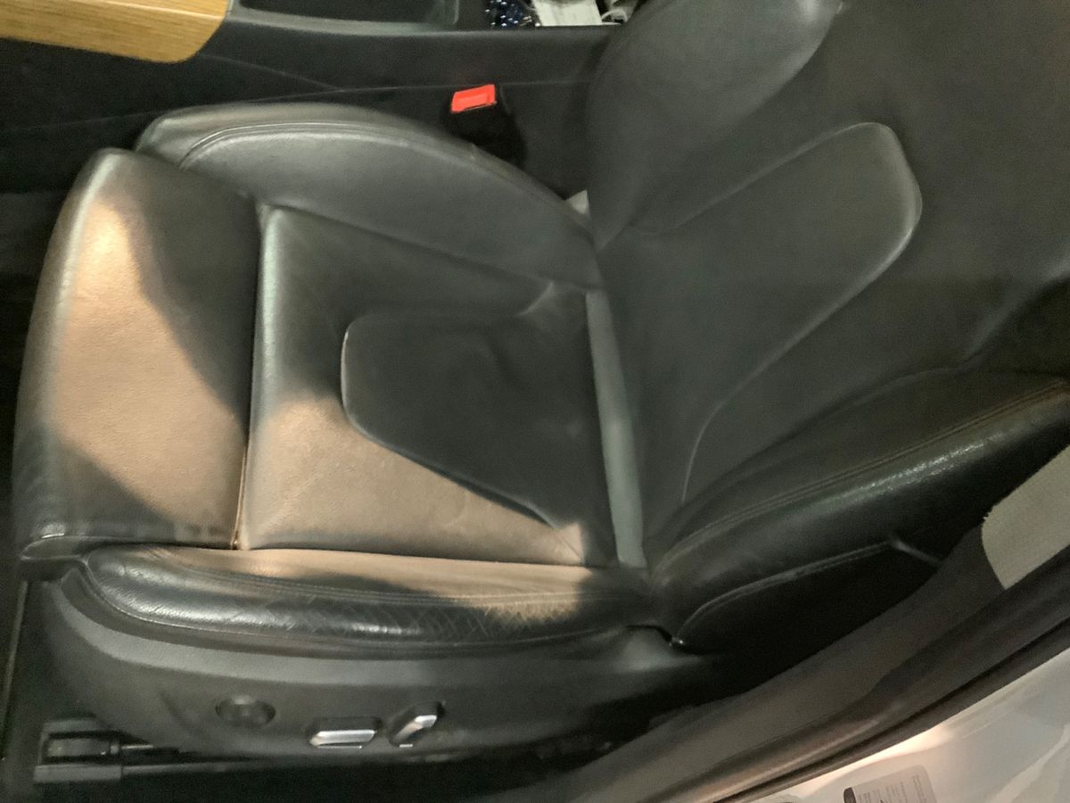 Audi A4 2015 — photo 25