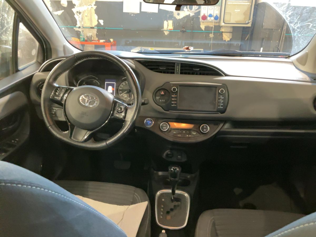 Toyota Yaris 1.5 Hybrid Active - Immagine 9