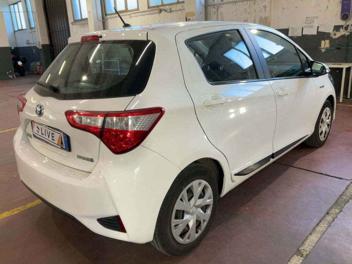Toyota Yaris 1.5 Hybrid Active - Immagine 4