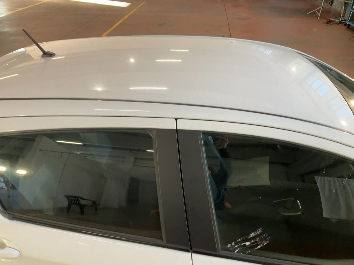 Toyota Yaris 1.5 Hybrid Active - Immagine 5