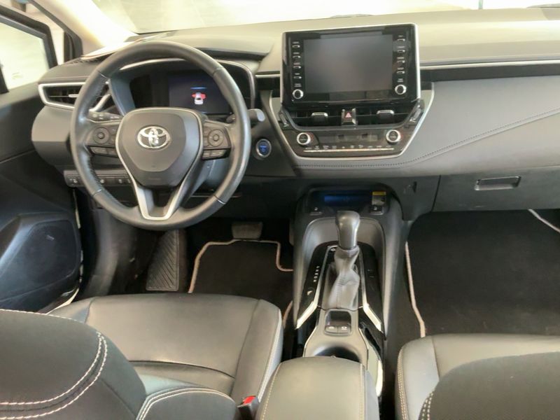 Toyota Corolla 1.8 Hybrid Comfort — zdjęcie 12