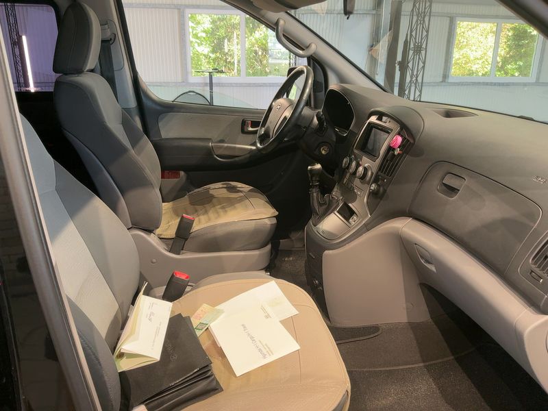Hyundai H1 2.5 CRDi Travel Comfort — zdjęcie 11