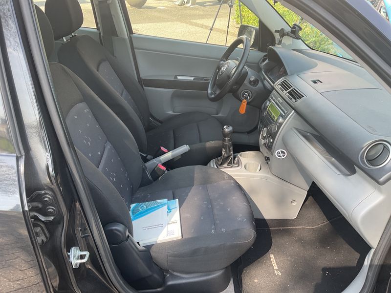 Mazda 2 1.4 Active — zdjęcie 3