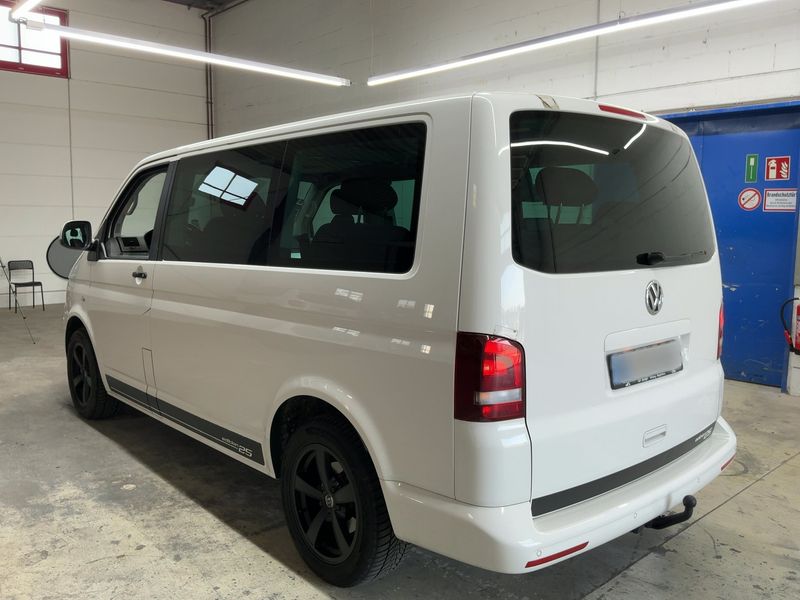 Volkswagen T5 Multivan 2.0 TDI Edition 25 — zdjęcie 3