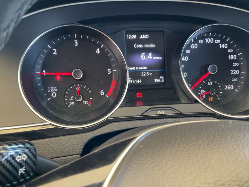 Volkswagen Passat 2.0 TDI Advance BlueMotion Tech 2018 – снимка 18