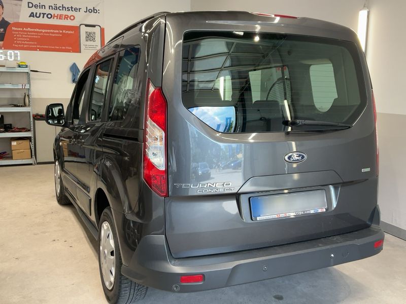 Ford Tourneo Connect 1.0 EcoBoost Trend — zdjęcie 3
