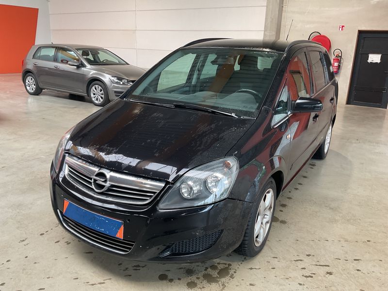Opel Zafira 1.7 CDTI Design Edition — zdjęcie 1