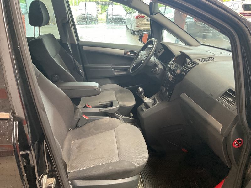 Opel Zafira 1.7 CDTI Design Edition — zdjęcie 3