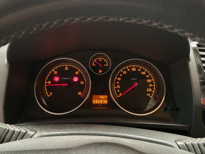 Opel Zafira 1.7 CDTI Design Edition — zdjęcie 4