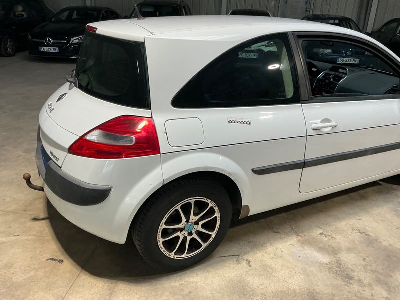 Renault Megane 1.5 dCi Authentique 2007 – снимка 8