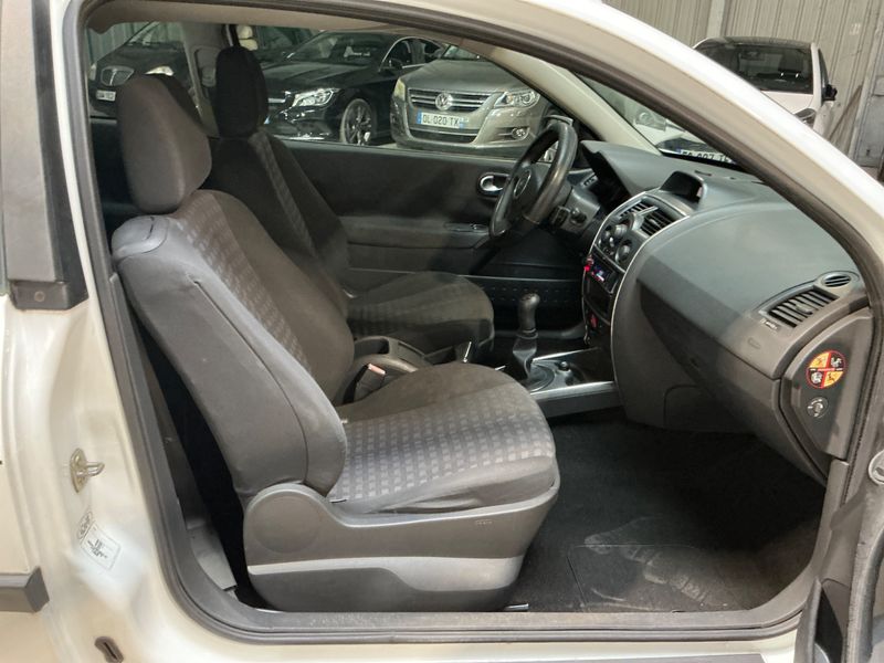 Renault Megane 1.5 dCi Authentique — zdjęcie 3