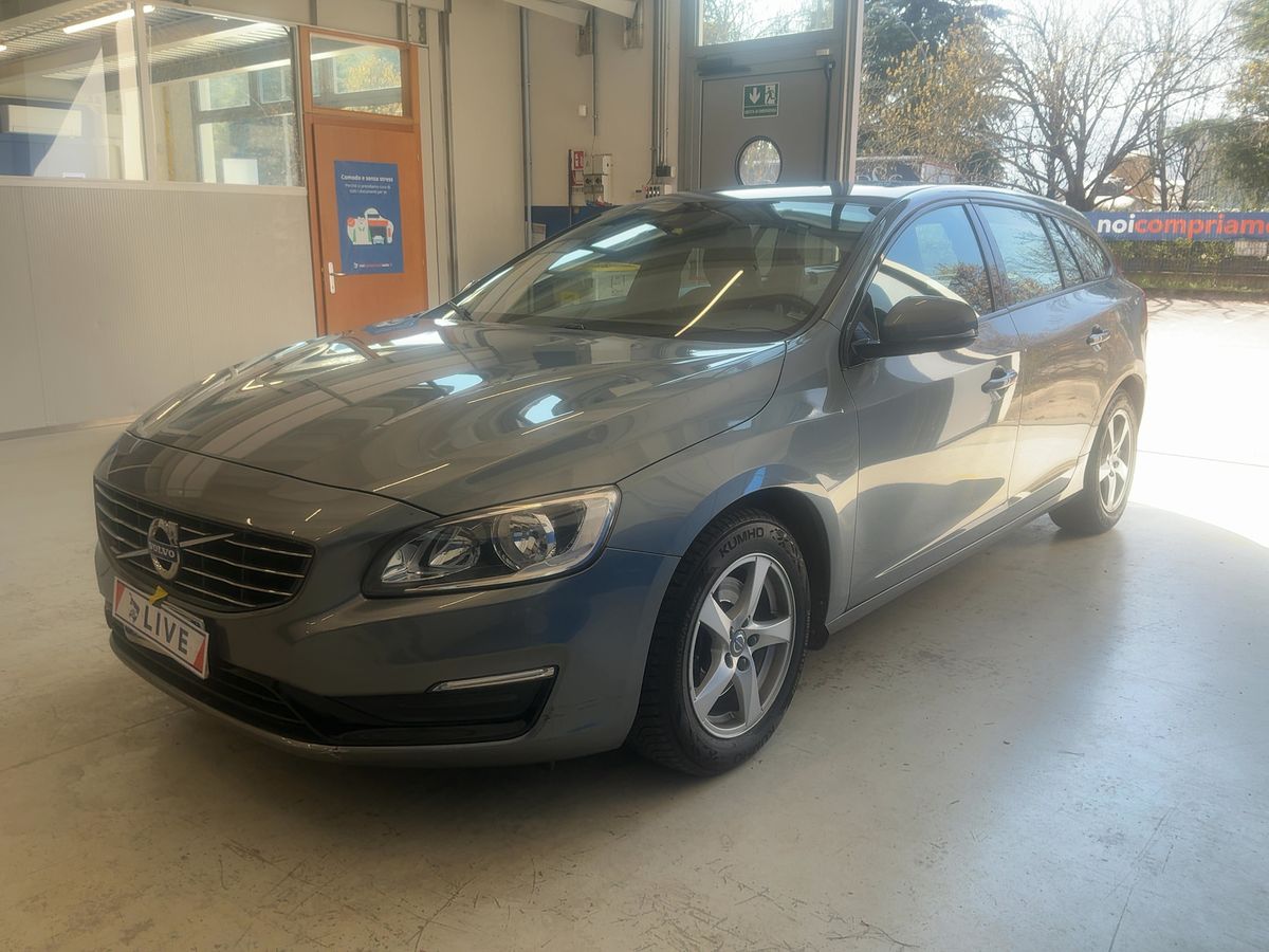 Volvo V60 2017 — photo 1