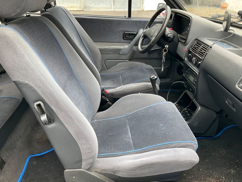 Ford Escort 1.6 Zweifarben — zdjęcie 3
