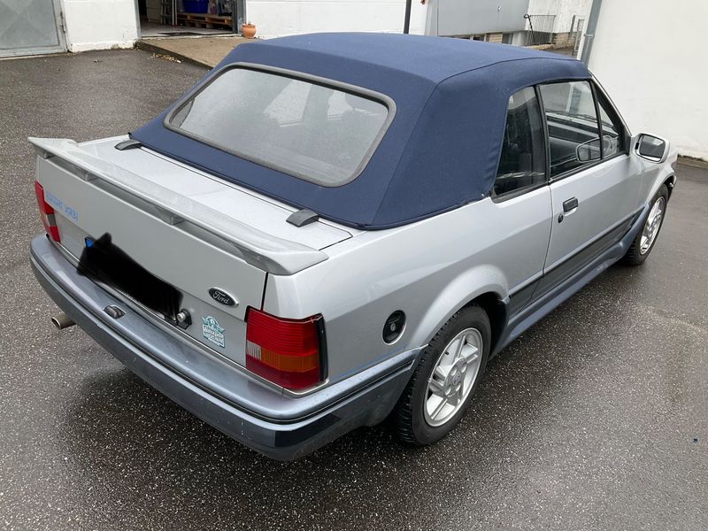 Ford Escort 1.6 Zweifarben — zdjęcie 2