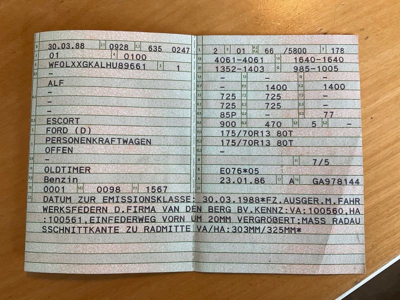 Ford Escort 1.6 Zweifarben — zdjęcie 5