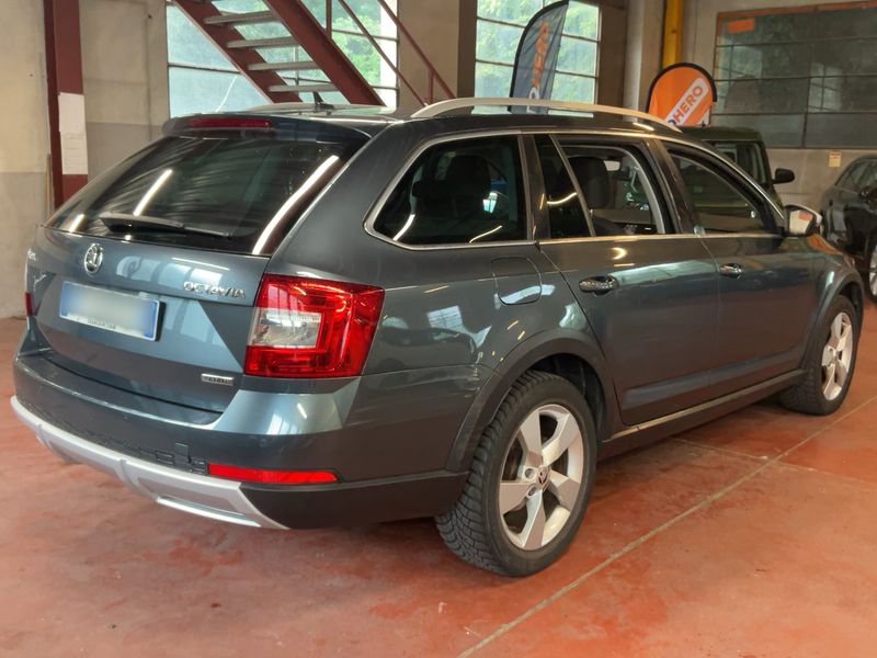 Skoda Octavia 2.0 TDI Scout 4x4 — zdjęcie 6