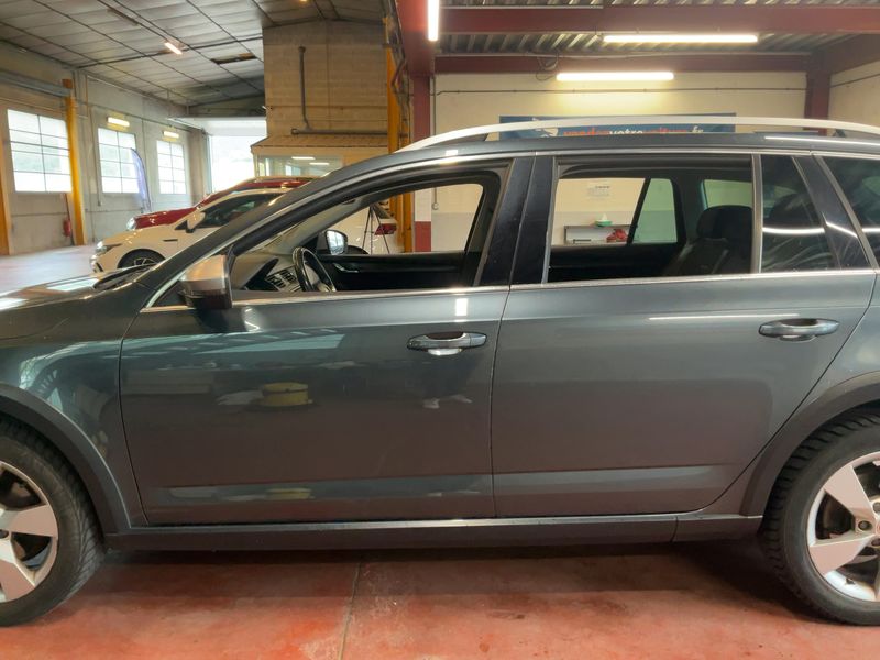 Skoda Octavia 2.0 TDI Scout 4x4 — zdjęcie 4