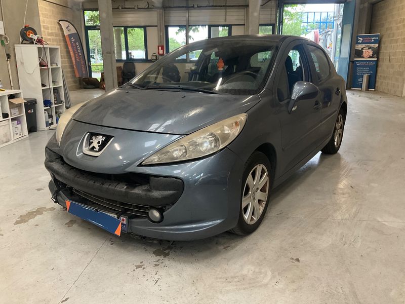 Peugeot 207 1.6 Premium — zdjęcie 1