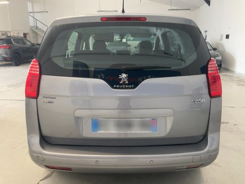 Peugeot 5008 1.6 Blue-HDi Active — zdjęcie 5