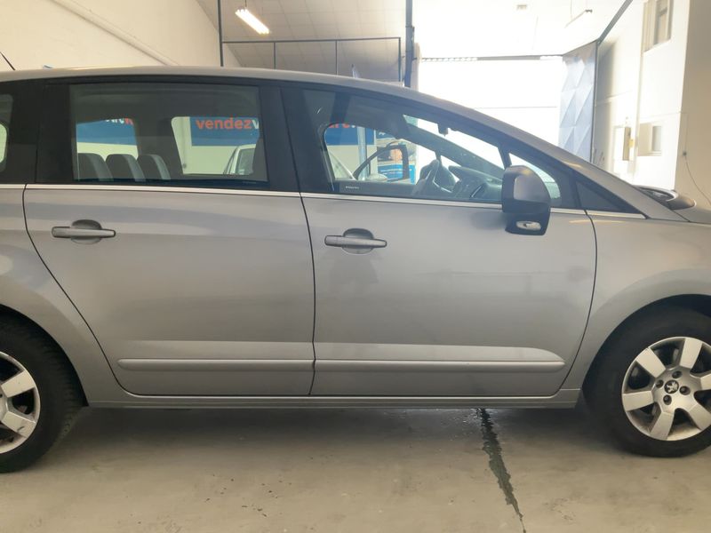Peugeot 5008 1.6 Blue-HDi Active — zdjęcie 7