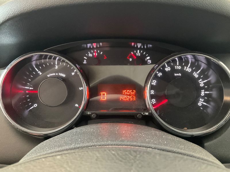 Peugeot 5008 1.6 Blue-HDi Active — zdjęcie 13