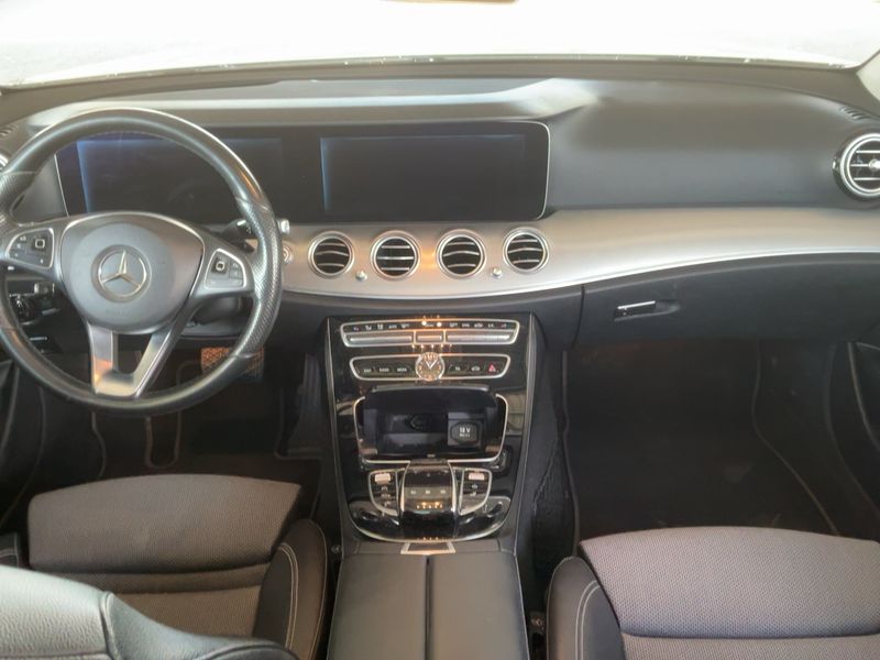 Mercedes-Benz E-Klasse E 220 d T Business Sport — zdjęcie 12