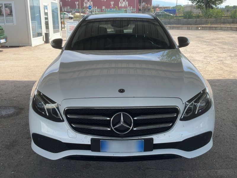 Mercedes-Benz E-Klasse E 220 d T Business Sport — zdjęcie 9