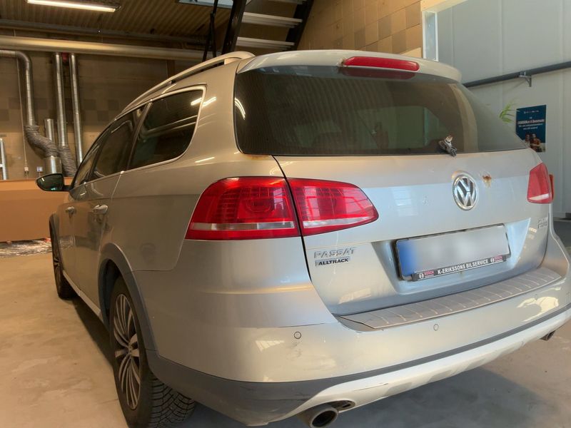 Volkswagen Passat 2.0 TDI 4Motion BlueMotion Tech 2012 – снимка 6