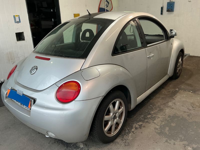 Volkswagen New Beetle 2.0 — zdjęcie 2