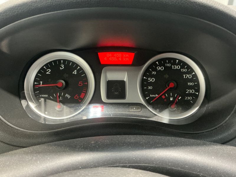 Renault Clio 1.5 dCi Dynamique — zdjęcie 13