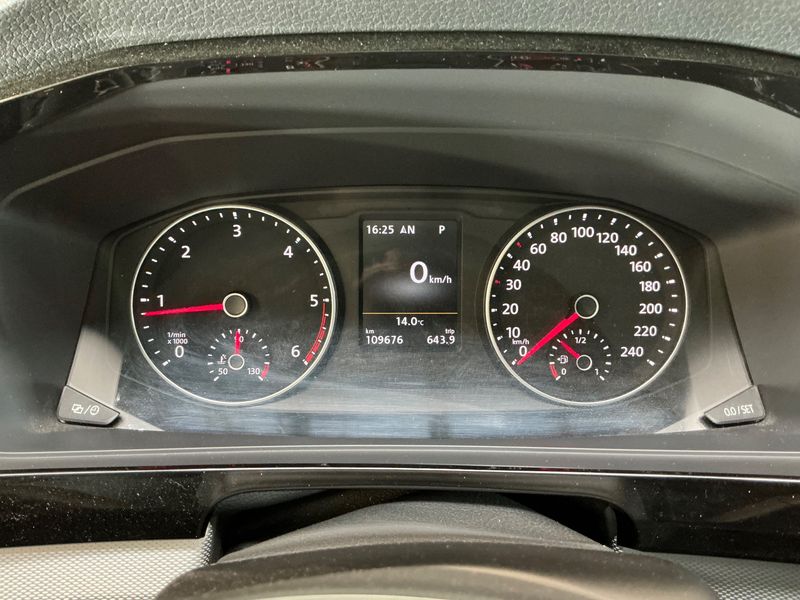 Volkswagen T6 Multivan 2.0 TDI Highline 4Motion — zdjęcie 13