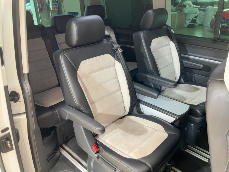 Volkswagen T6 Multivan 2.0 TDI Highline 4Motion — zdjęcie 14