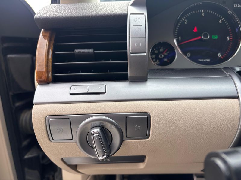 Volkswagen Phaeton 3.0 V6 TDI 4Motion — zdjęcie 17