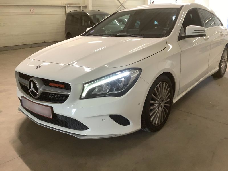 Mercedes-Benz CLA-Klasse CLA 180 Shooting Brake — zdjęcie 2