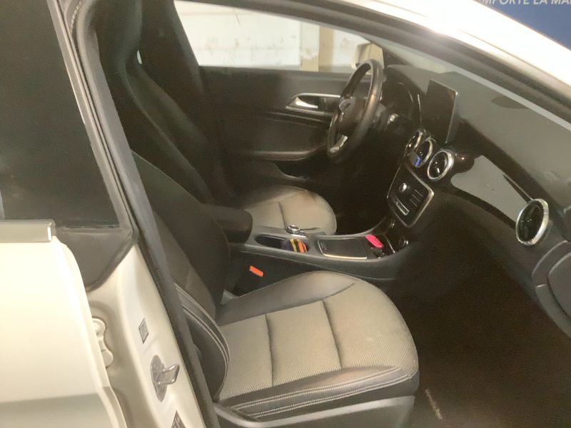 Mercedes-Benz CLA-Klasse CLA 180 Shooting Brake — zdjęcie 11