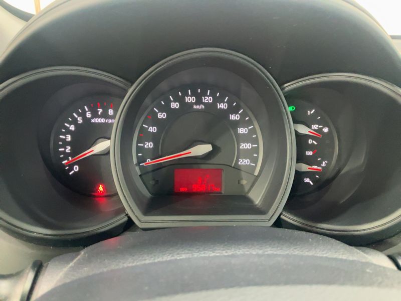 Kia Rio 1.2 Titan — zdjęcie 13