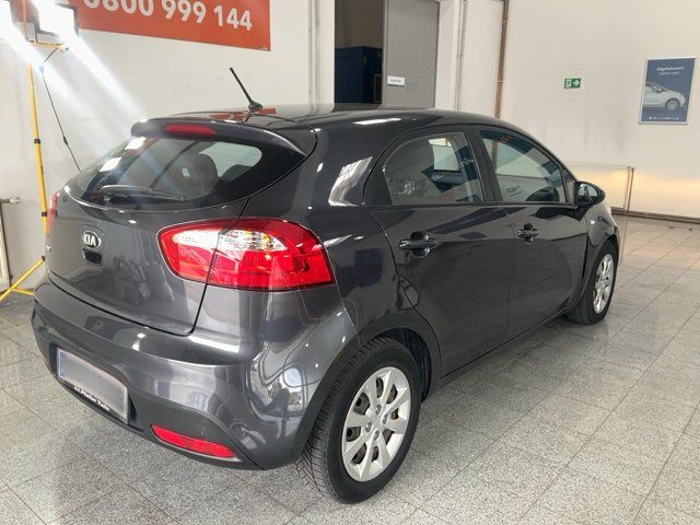 Kia Rio 1.2 Titan — zdjęcie 6