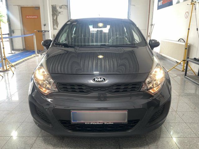 Kia Rio 1.2 Titan — zdjęcie 9
