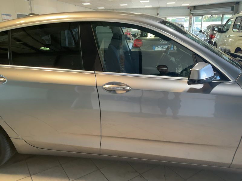 BMW 5er 530d GT xDrive 2011 – снимка 10