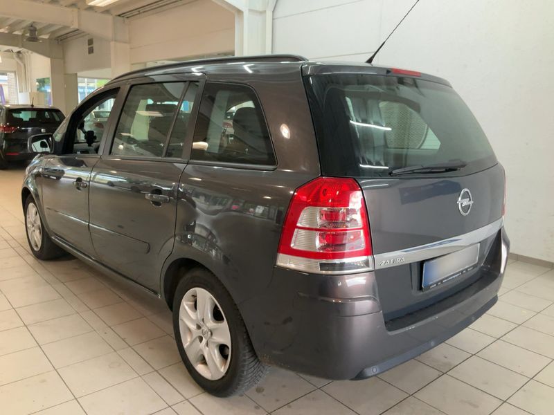 Opel Zafira 1.8 Family — zdjęcie 3