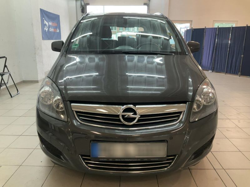 Opel Zafira 1.8 Family — zdjęcie 9