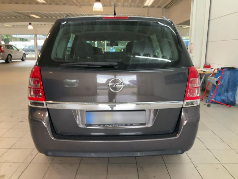 Opel Zafira 1.8 Family — zdjęcie 5