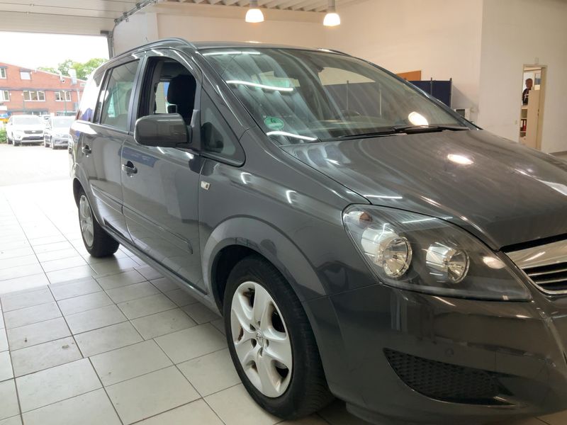 Opel Zafira 1.8 Family — zdjęcie 8