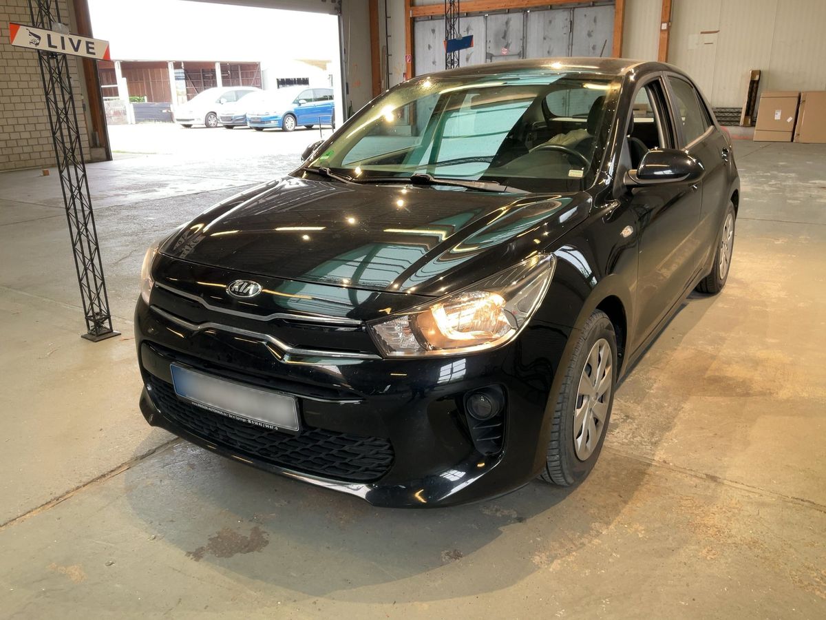 Kia Rio 2018 — photo 1