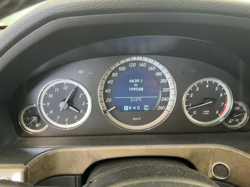 Mercedes-Benz E-Klasse E 200 CGI T BlueEfficiency Elegance — zdjęcie 13
