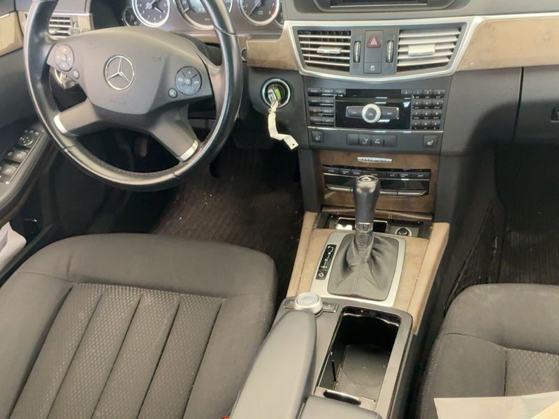 Mercedes-Benz E-Klasse E 200 CGI T BlueEfficiency Elegance — zdjęcie 12