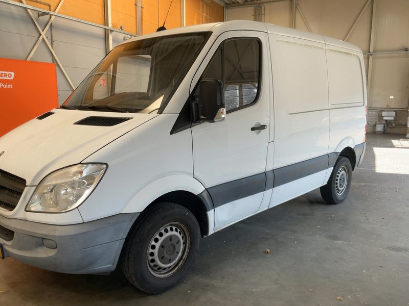 Mercedes-Benz Sprinter 210 CDI — zdjęcie 2
